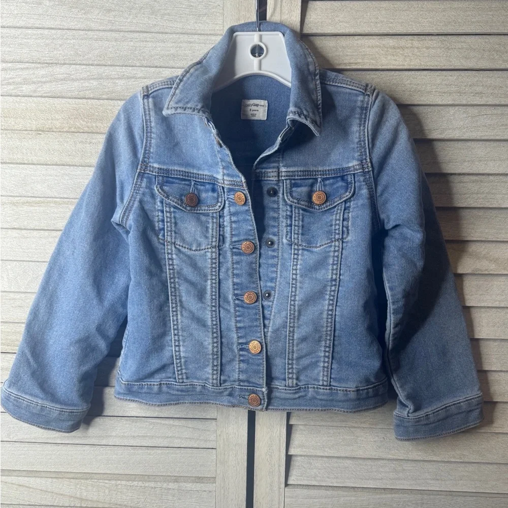 Gap Stretch Denim Kids Jacket. Gap. Great Condition. Size 5.